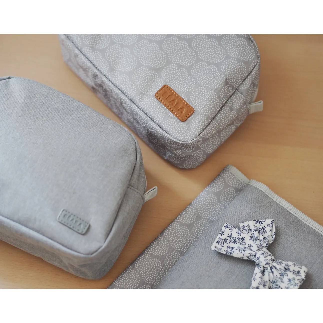 Protege Carnet De Sante Heather Grey
